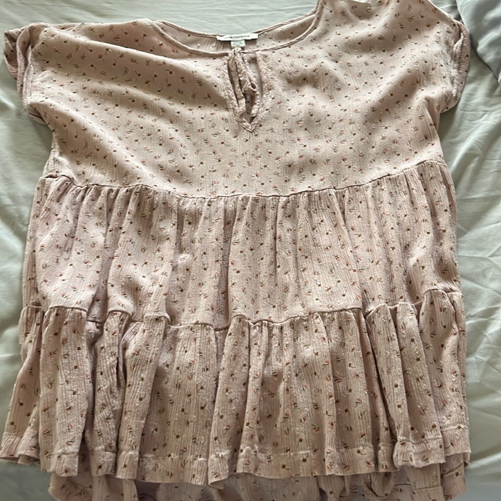 Baby pink American Eagle flowy top, flower detailing; hardly worn